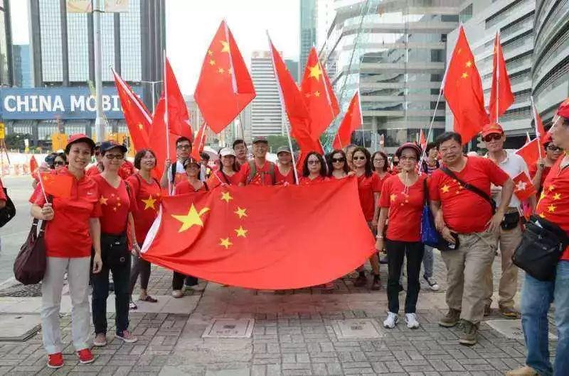 逃离诡异的森林